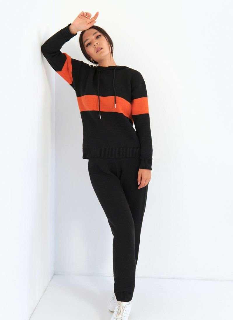 Black knitted suit with stripe