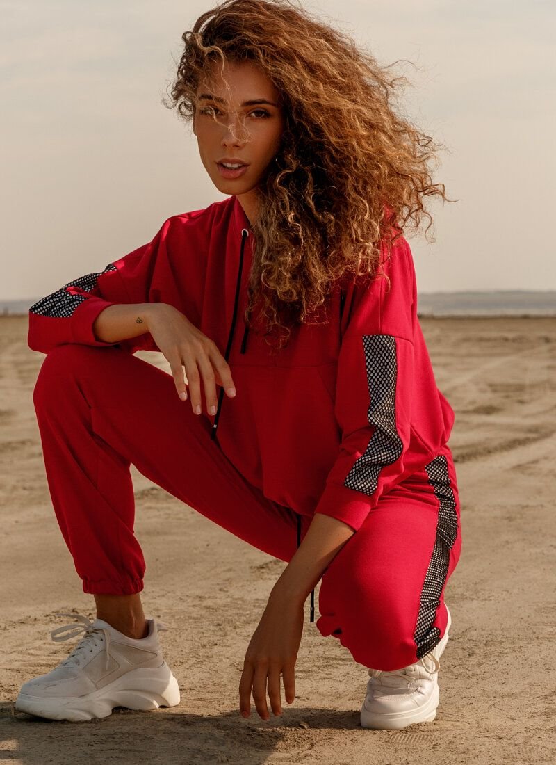 Stylish suit for sports