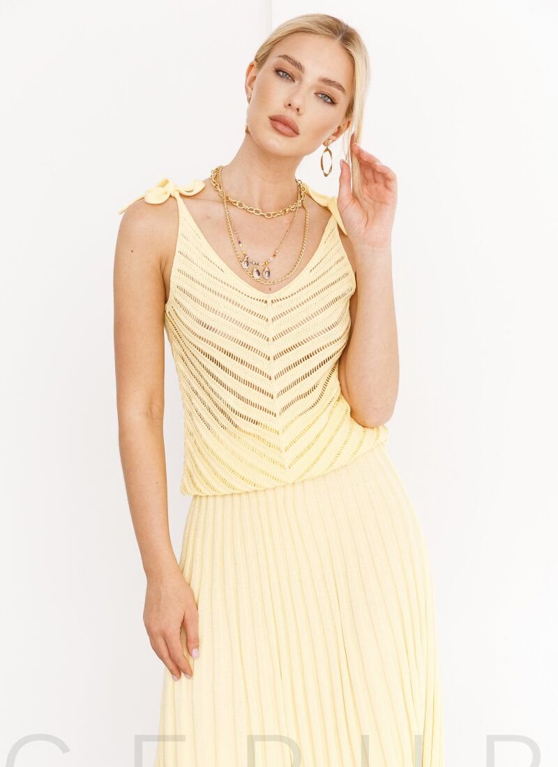 Rich yellow knitted T-shirt