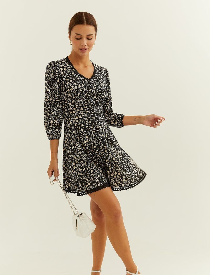 Dress in a small flower