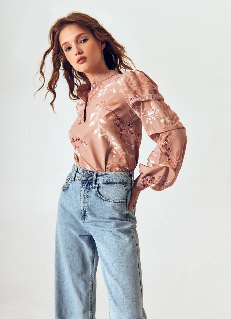 Powder blouse with floral print