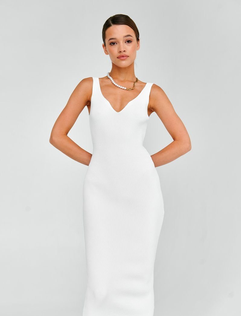 Knitted silhouette dress