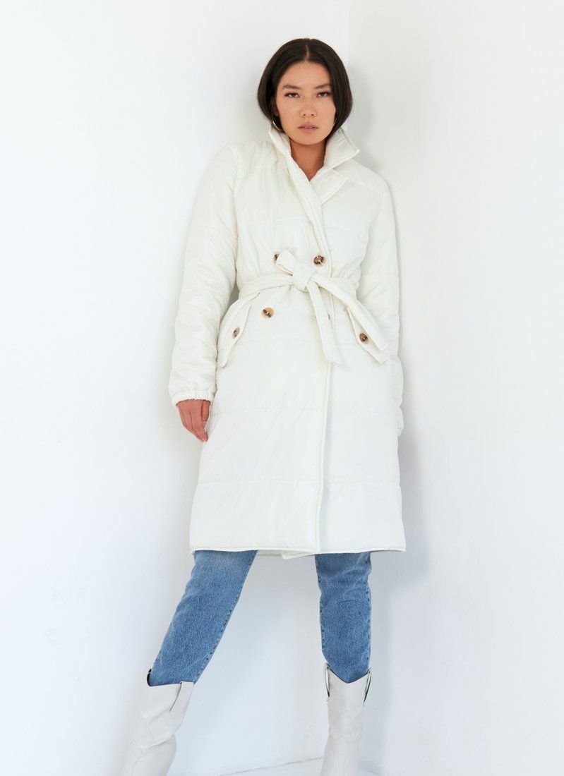 Stylish milk coat with belt