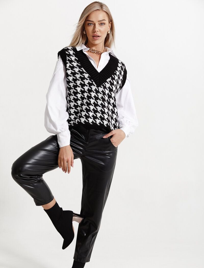 Loose-cut leather trousers