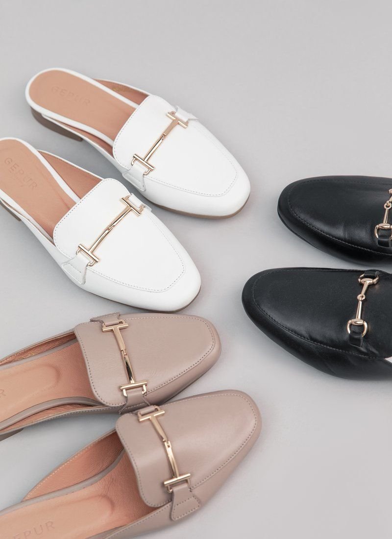 Beige leather mules
