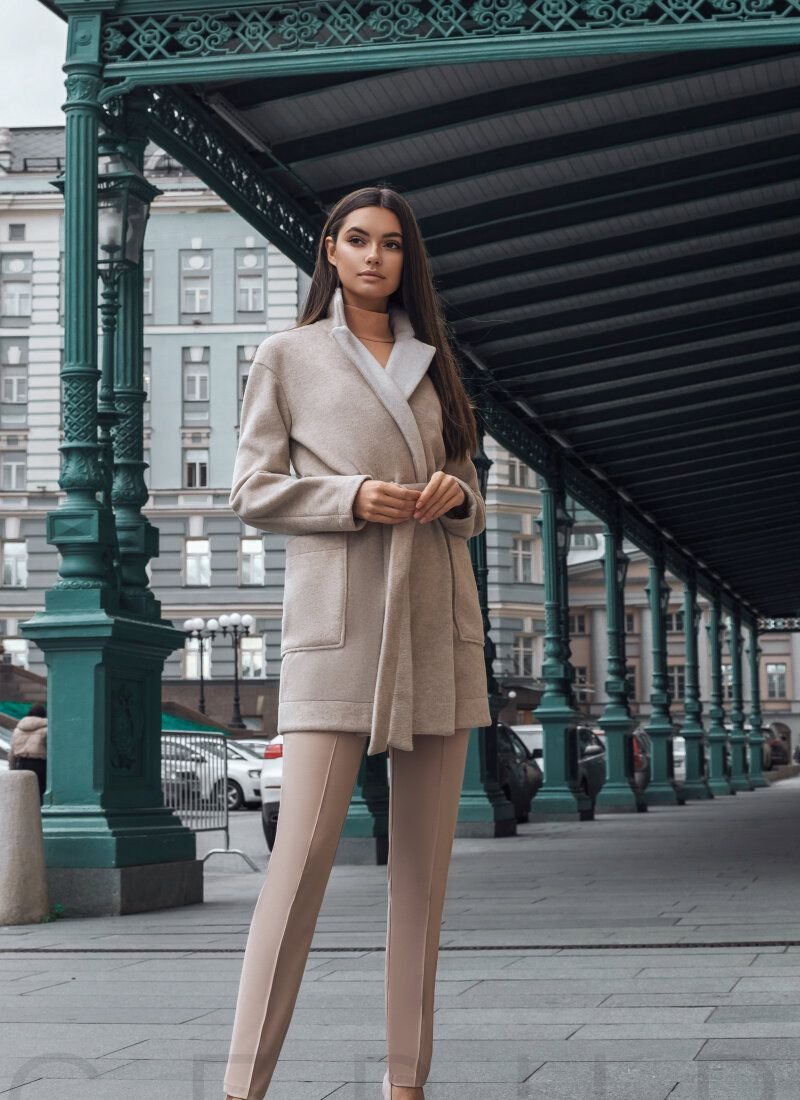 Classic cropped coat