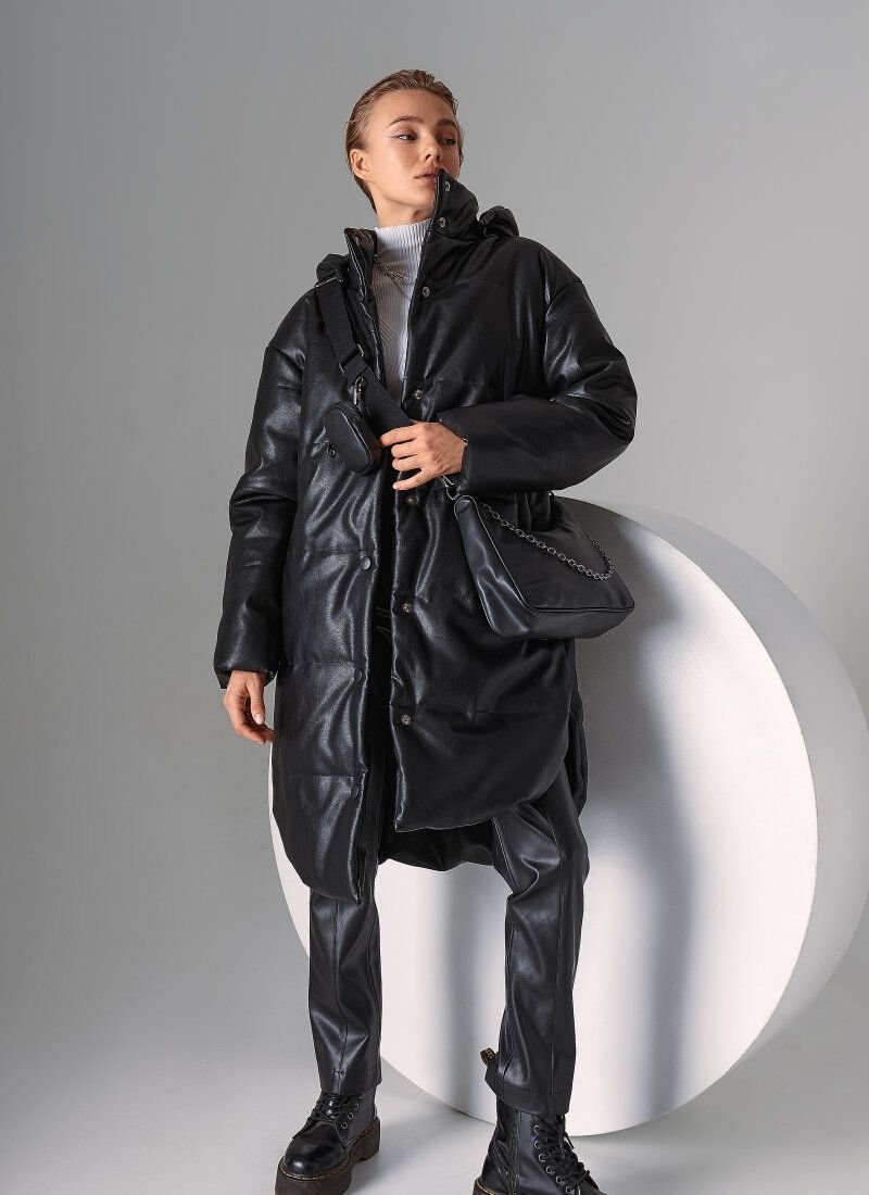 Insulated jacket made of black leather