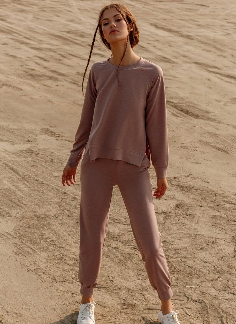 Laconic coffee suit for sports