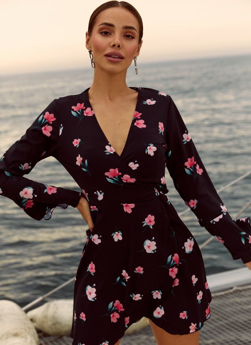 Short dress for the smell