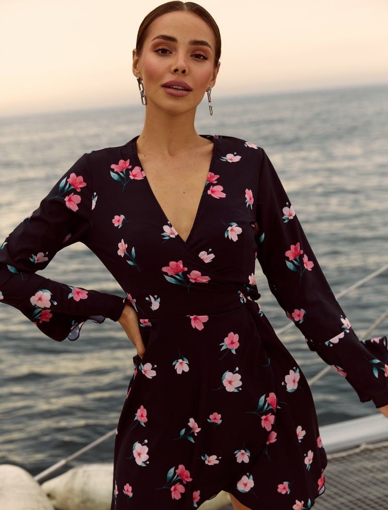 Short dress for the smell