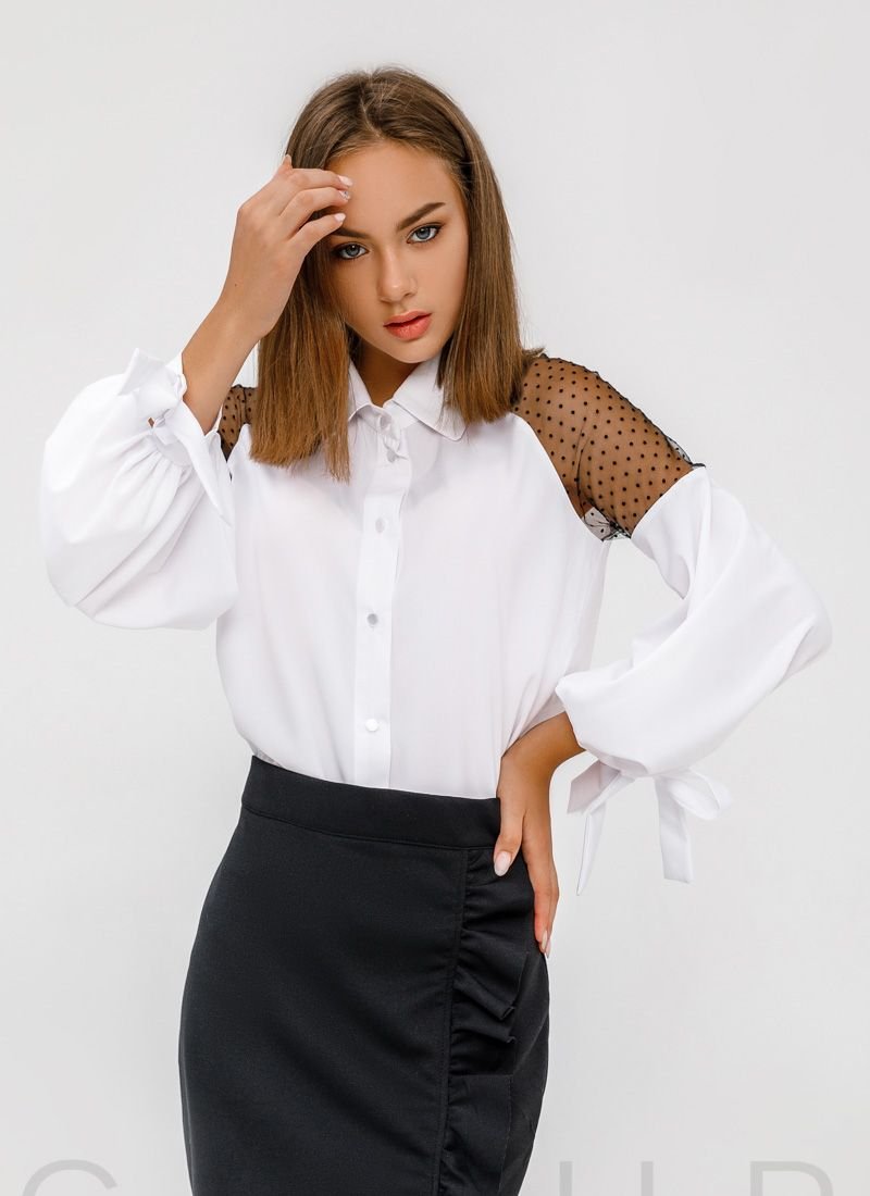 Blouse-shirt with contrasting decor