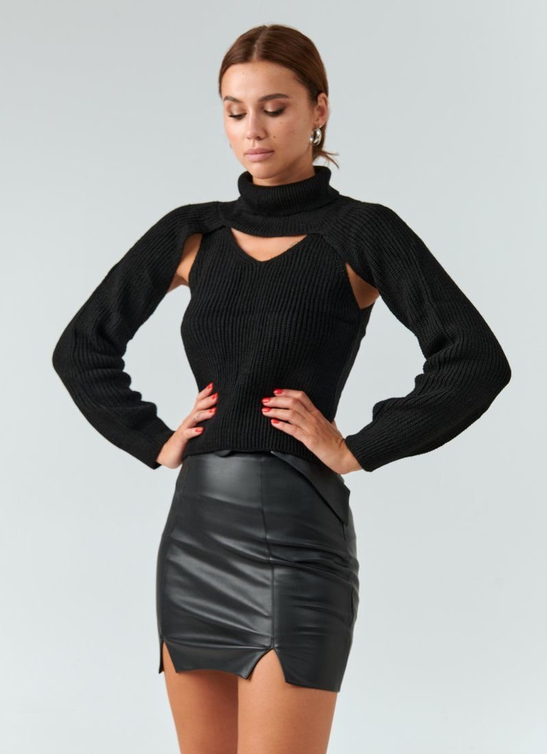 Black jumper with a tank top