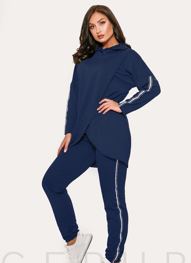 Knitted two-piece suit