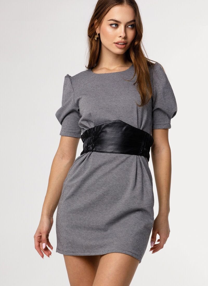 Figured leather belt