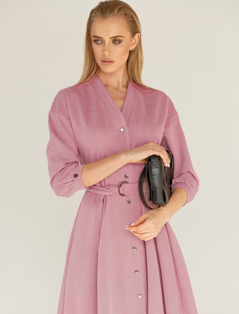 Delicate midi dress made of velvet fabric