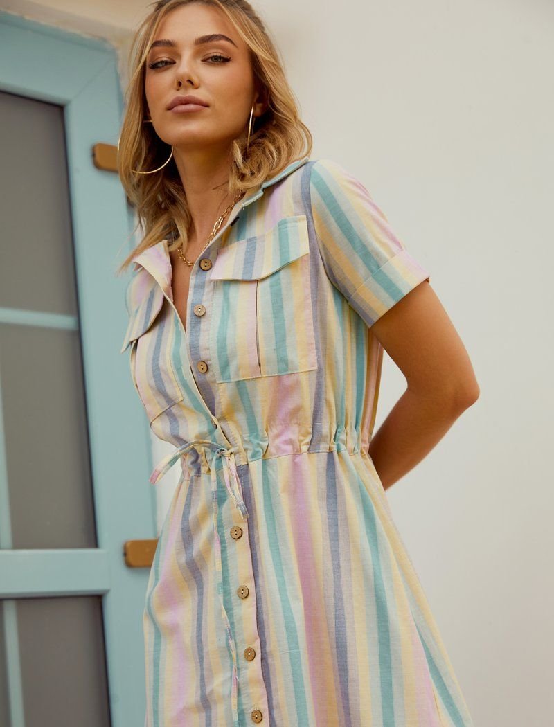 Cotton dress with buttons