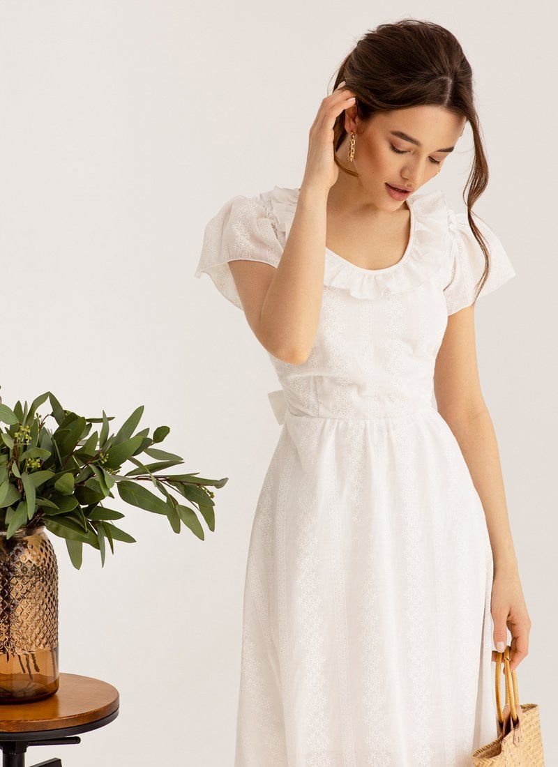 Snow-white dress with embroidery