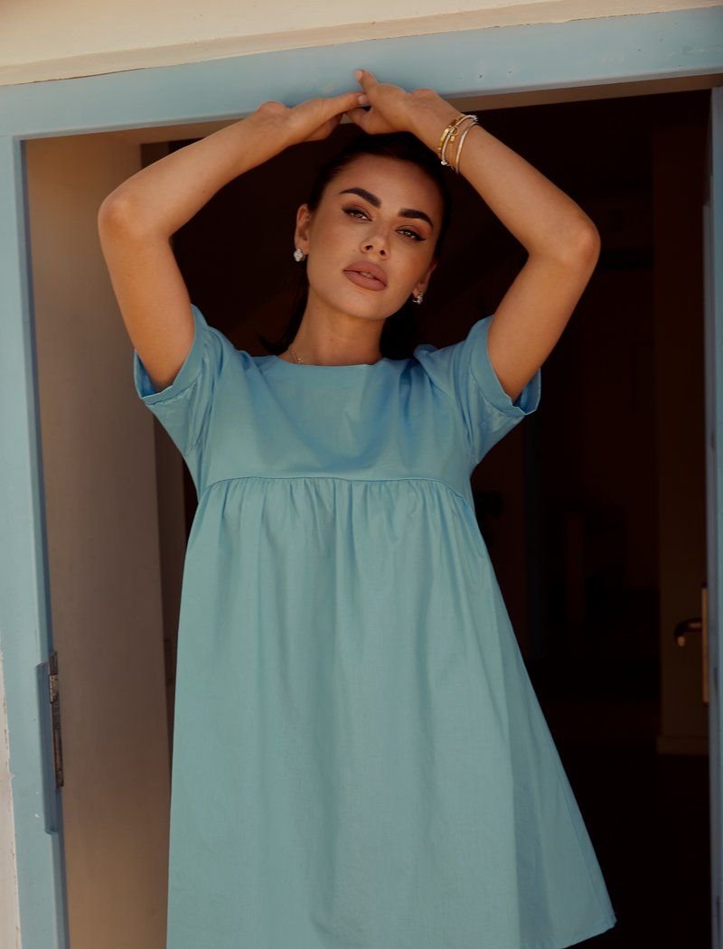 Summer dress with a loose fit