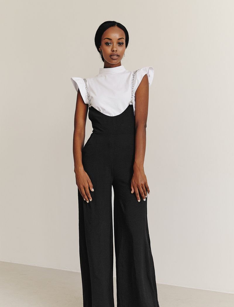 Jumpsuit with straps in the form of chains