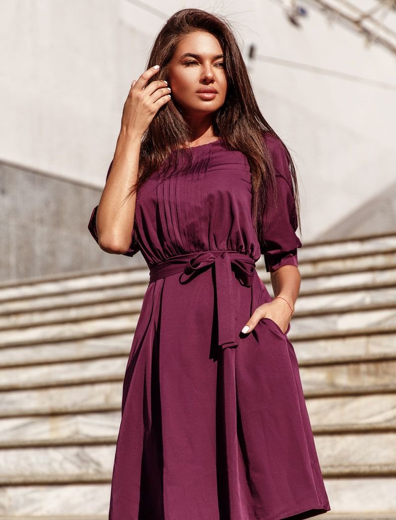 Classic discreet dress