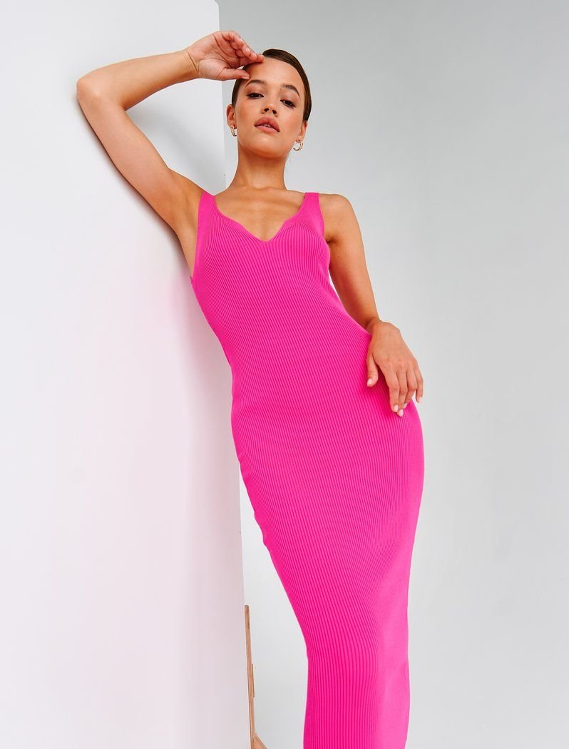 Knitted crimson dress