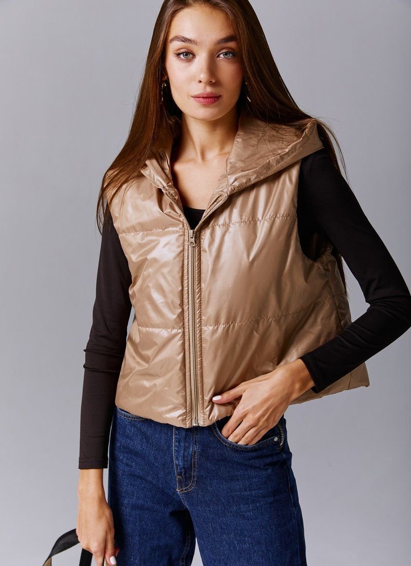 Beige vest with hood