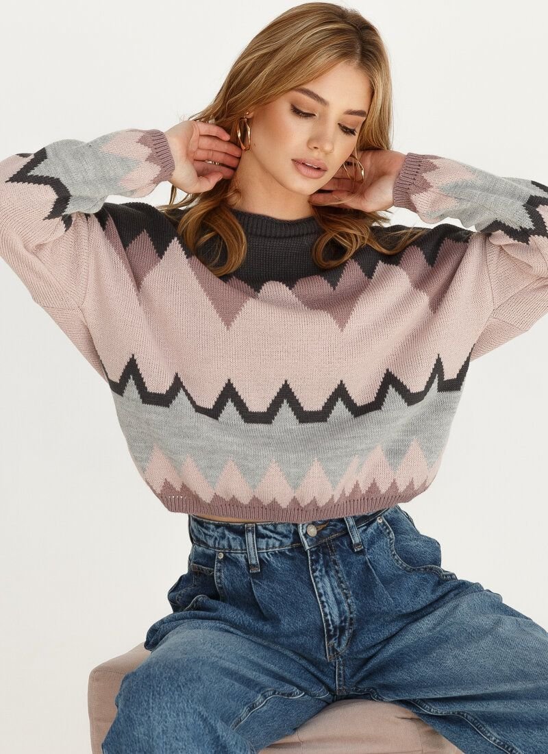 Cropped jumper with geometric motif