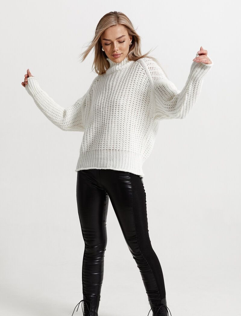 Insulated black leggings