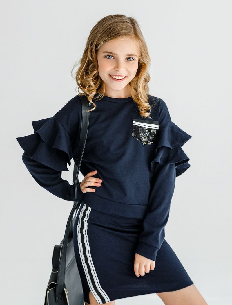 Cozy suit with a skirt