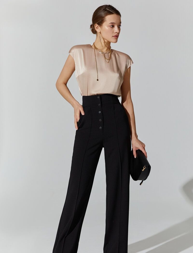 Wide trousers with a high waist