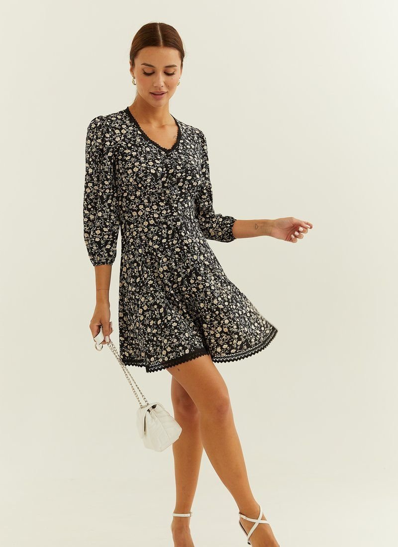 Dress in a small flower