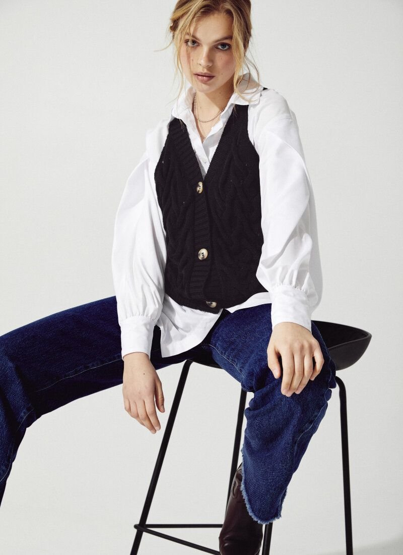 Black knitted jersey