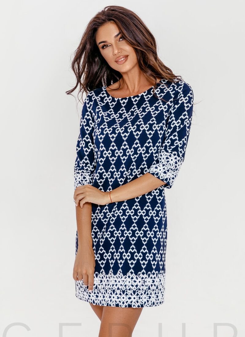 Dress in a contrasting print