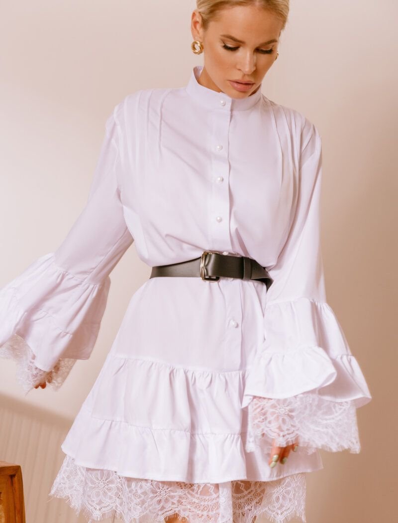 Dress with lace decor