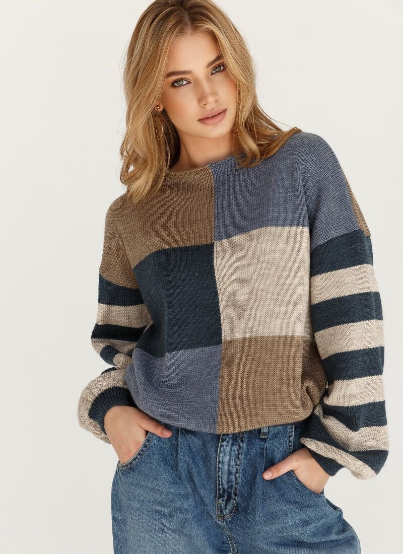 Oversize-a jumper with a geometric pattern