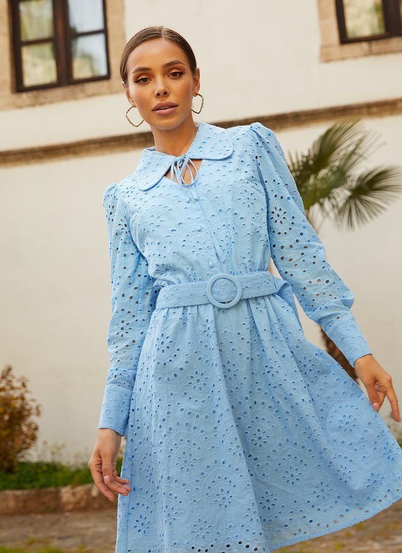 Openwork dress with turn-down collar