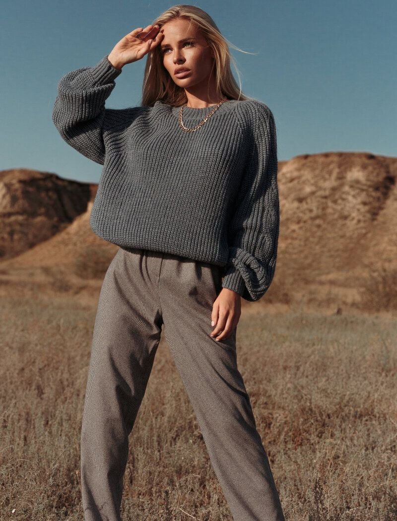 Grey trousers with a narrow cut