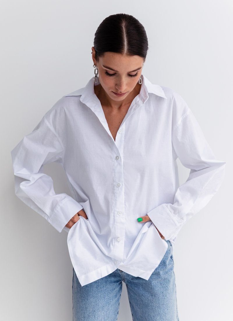Oversize white shirt