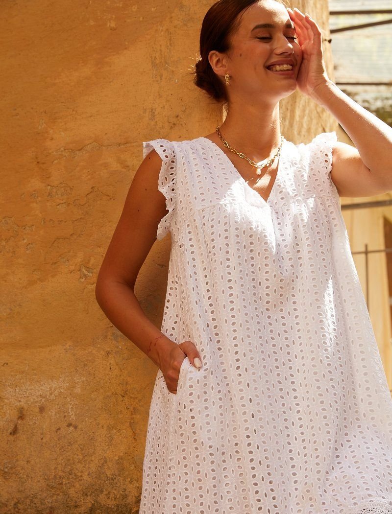 Summer dress with a loose fit