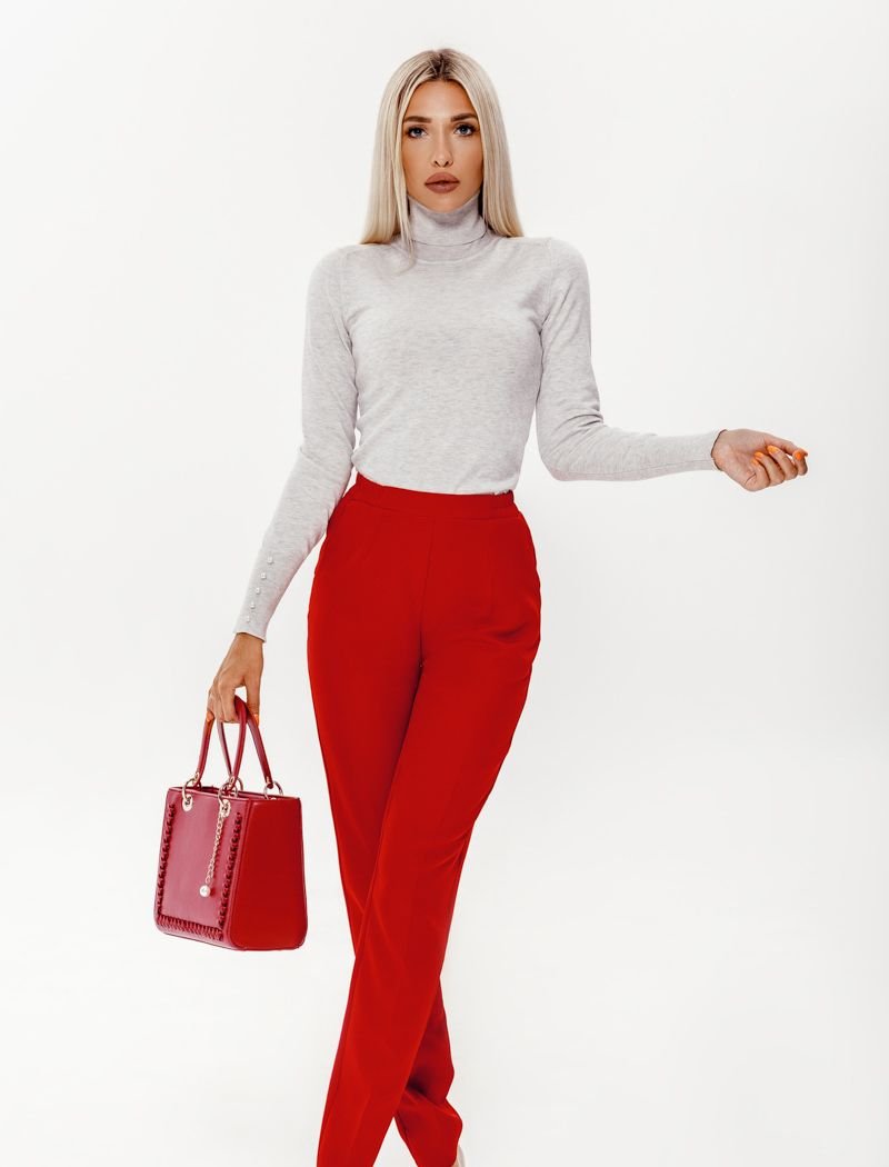 Red narrowed trousers