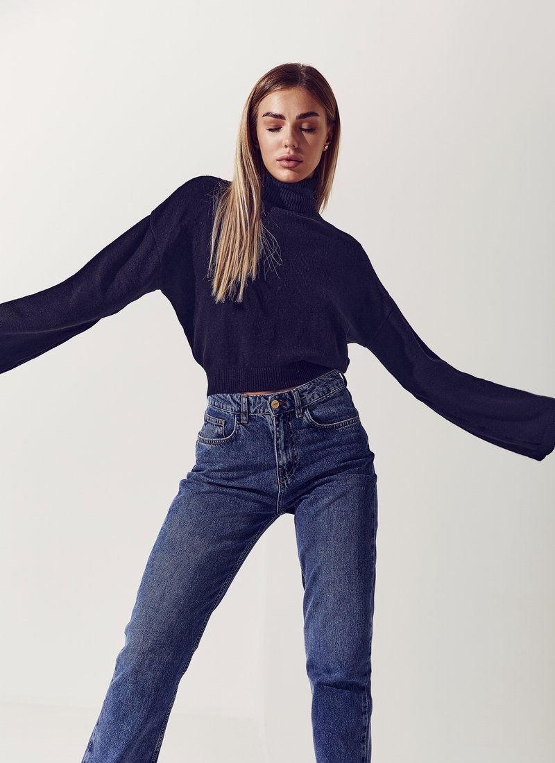 Black open-back jumper with ties