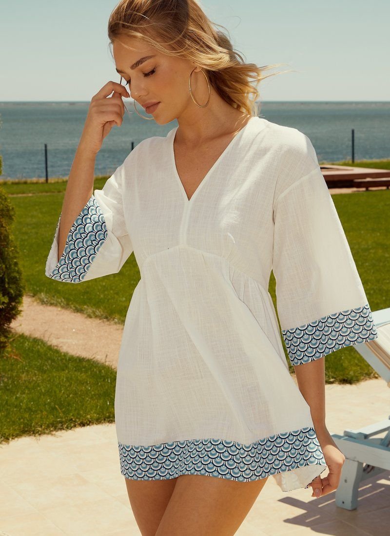 Linen tunic with decor