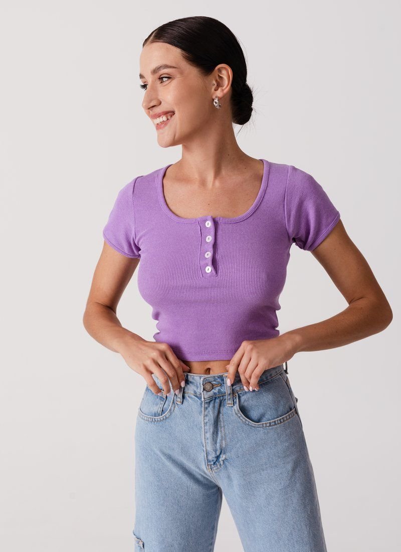 Lavender top with buttons