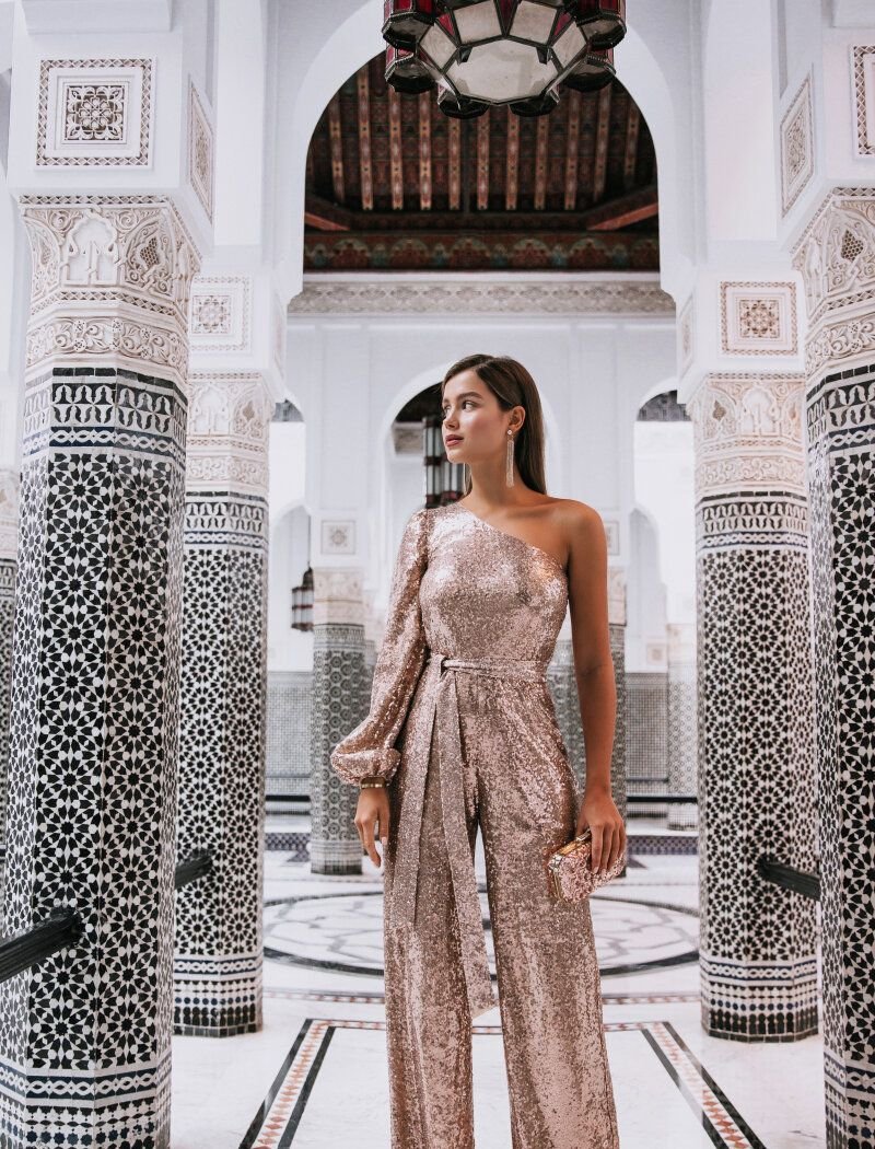 Asymmetric jumpsuit with a sequin