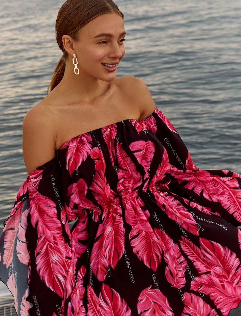 Trendy dress in a tropical print