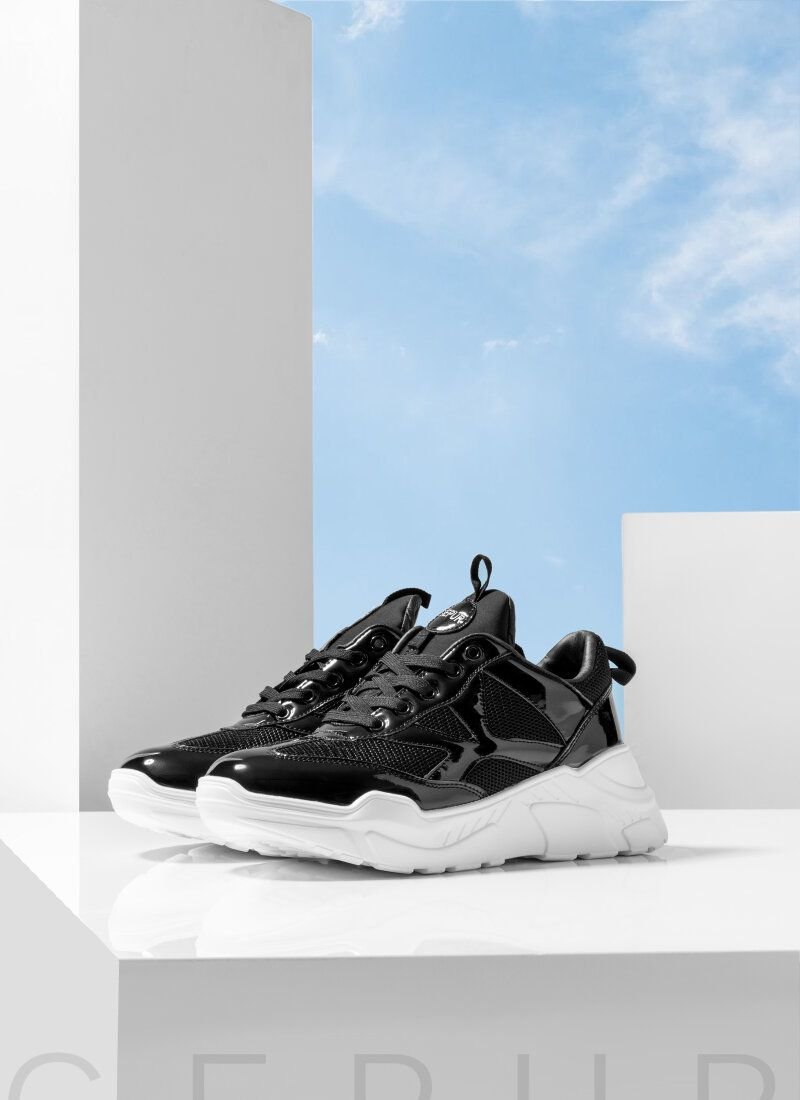 Sneakers with lacquer inserts