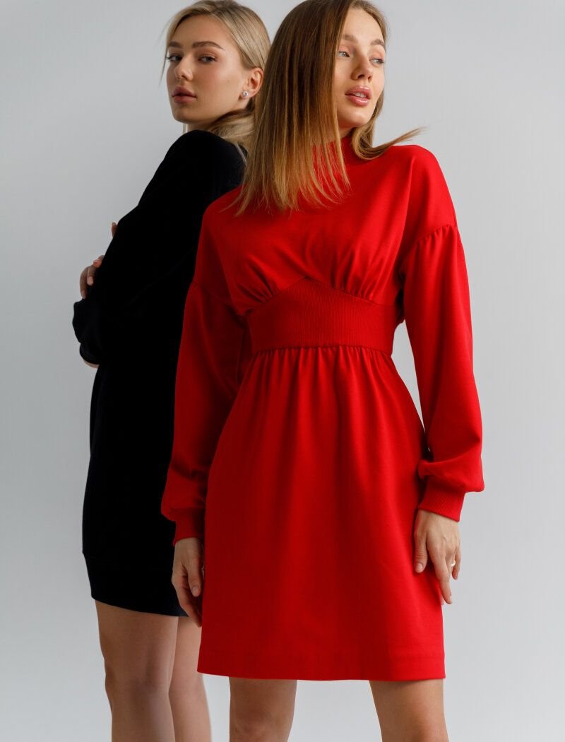 Scarlet mini dress made of knitwear