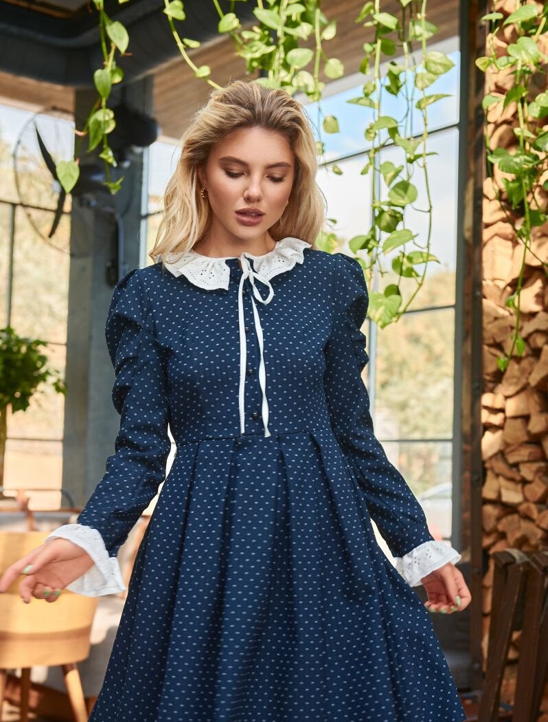 Tweed dress with contrasting lace