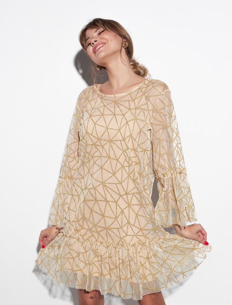 Romantic evening dress with flounces