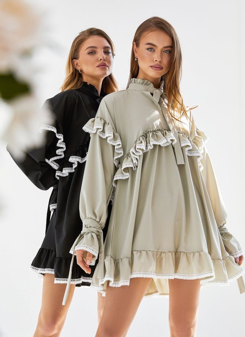 Oversize-olive shade dress